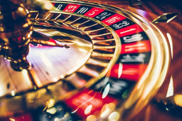 Live dealer card game interface on qqsuper99 showing blackjack table with multi-camera feed